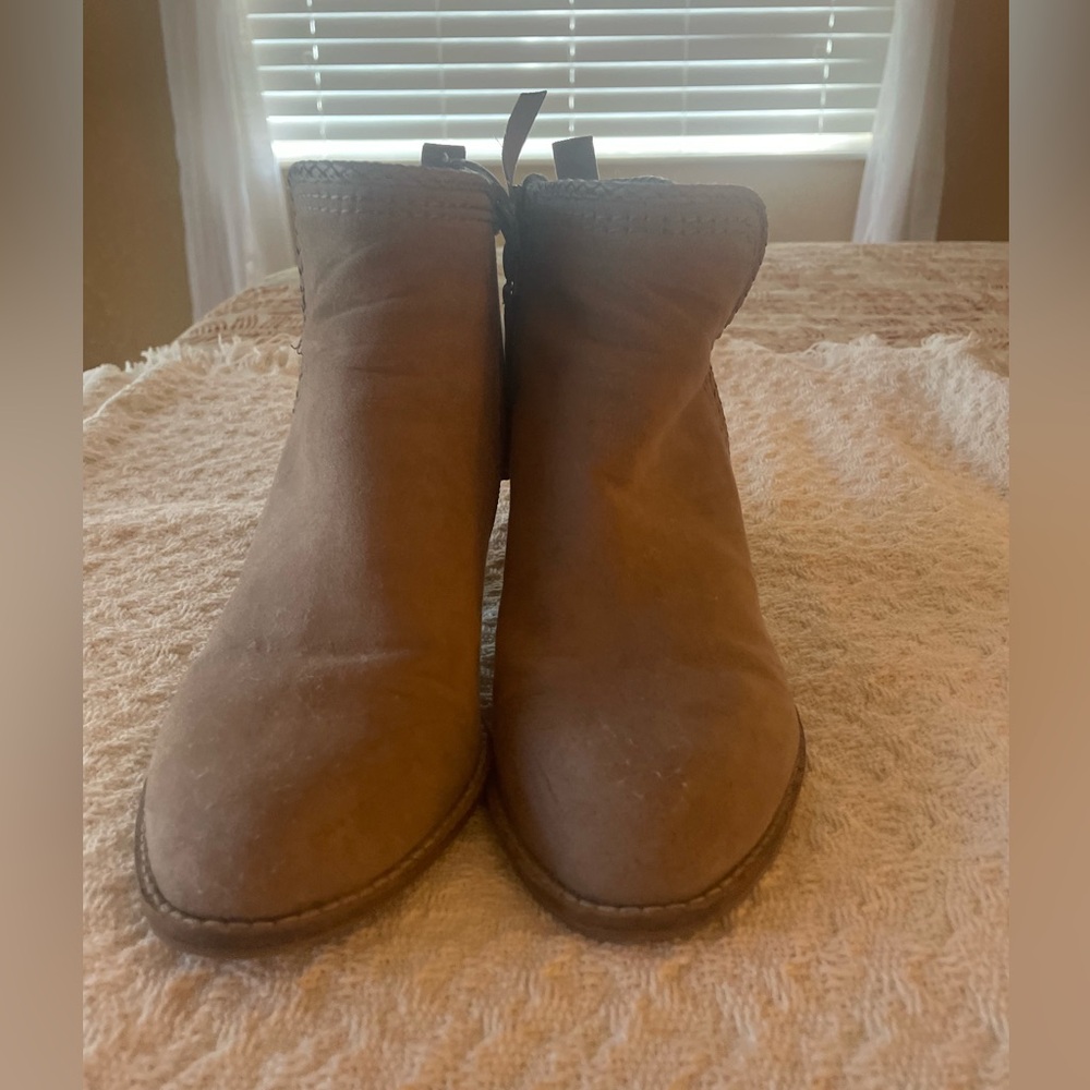 Dolce Vita Tan Ankle Boots